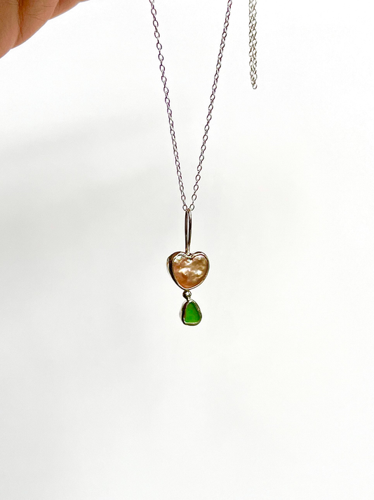 Heart-Shaped Pearl Necklace with Sealgass image 0