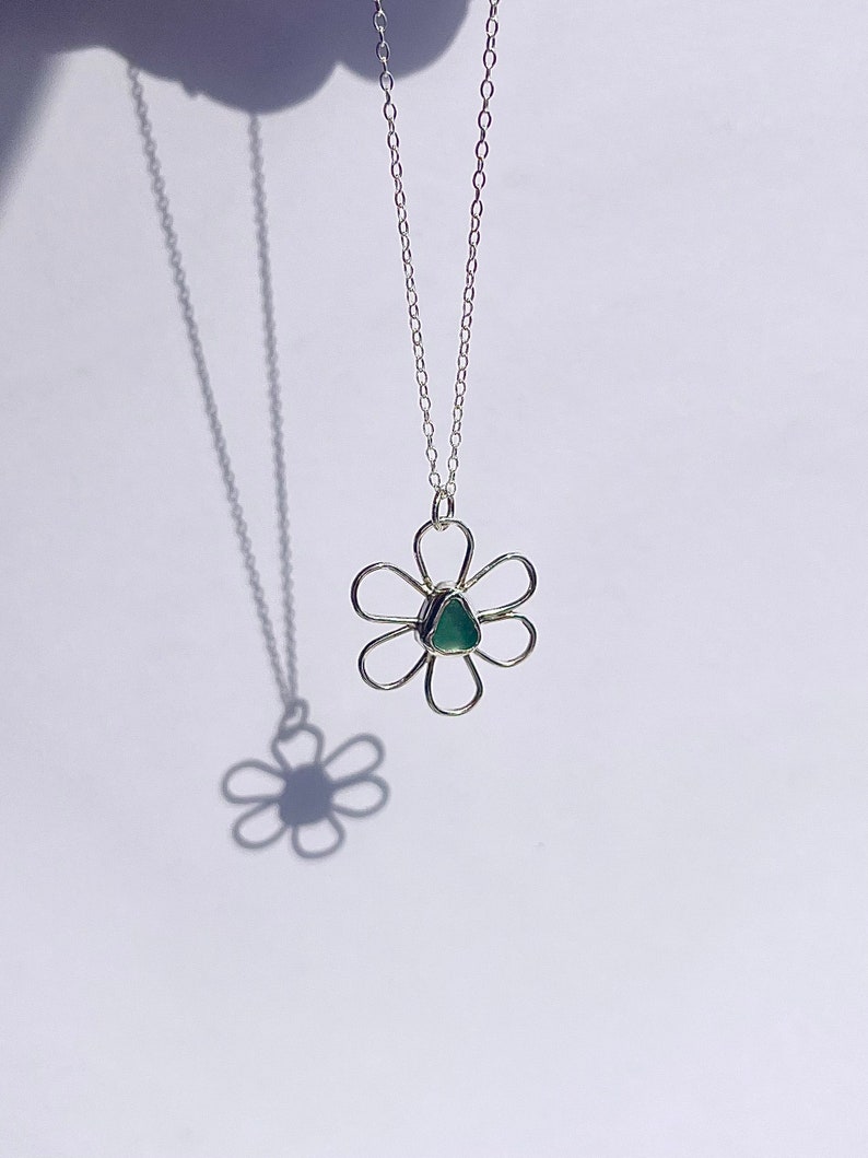 Daisy Seaglass Necklace image 2