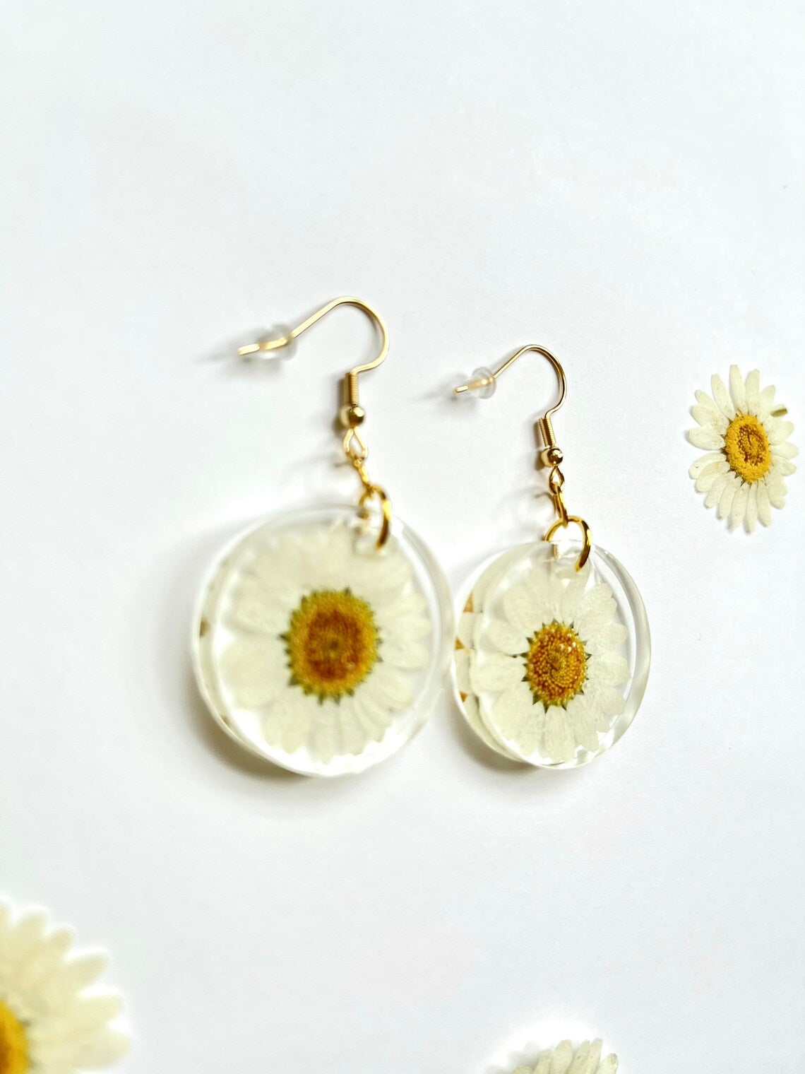 Whole Daisy Earrings image 2