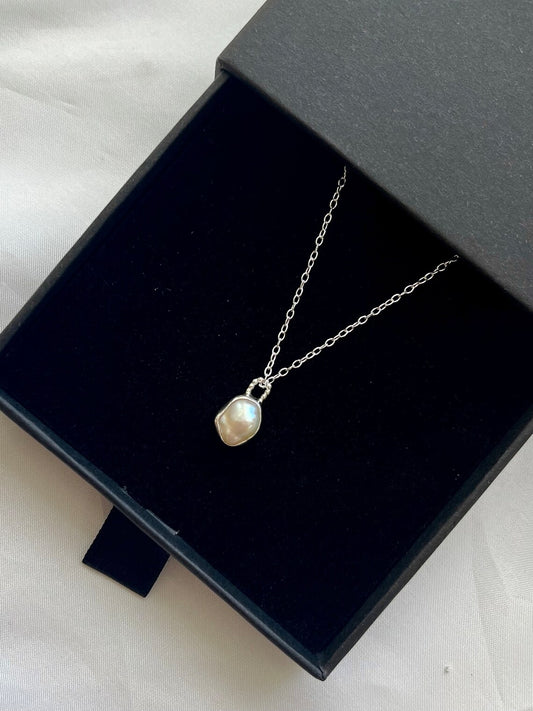 Keshi Pearl Necklace image 0